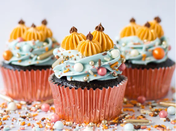 “Elevating Dessert Design with Edible Luster Dust: The Ultimate Guide”